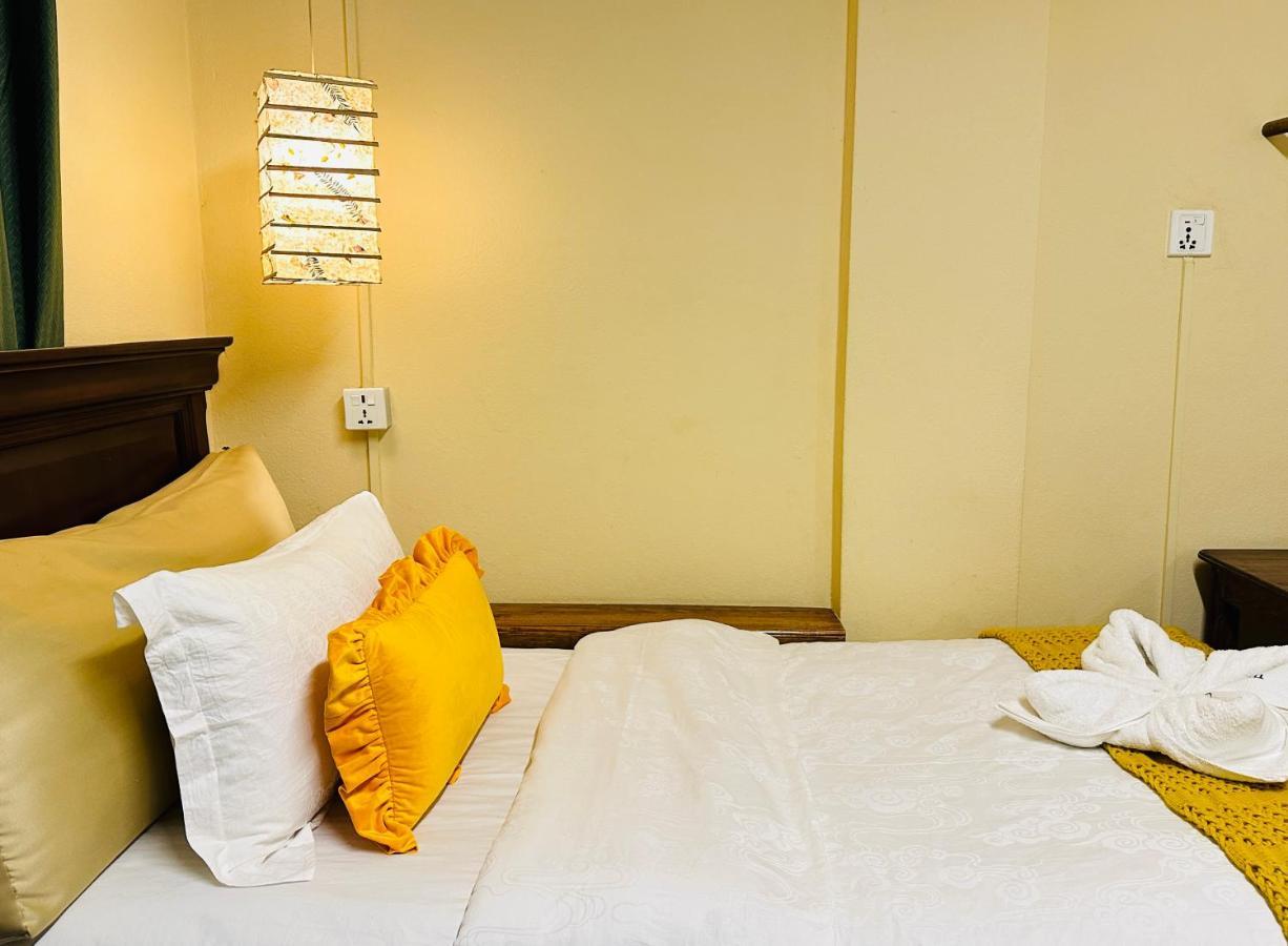 Hotel Darwin Катманду Экстерьер фото