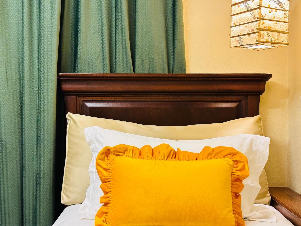 Hotel Darwin Катманду Экстерьер фото