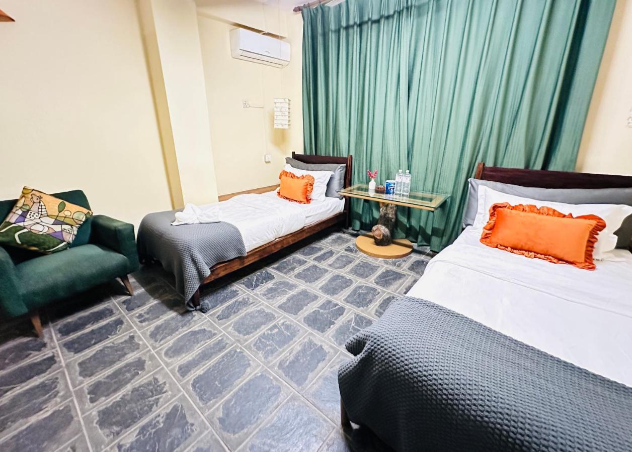 Hotel Darwin Катманду Экстерьер фото