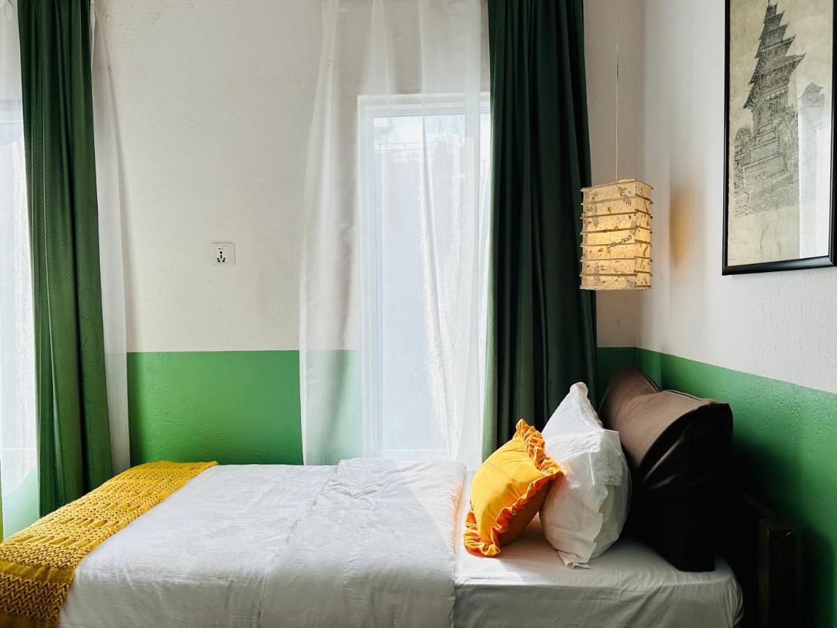 Hotel Darwin Катманду Экстерьер фото